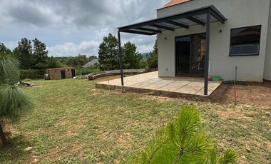 EXCELENTE CABAÑA A ESTRENAR UBICADA EN PINARES DE TAPALPA