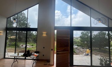 EXCELENTE CABAÑA A ESTRENAR UBICADA EN PINARES DE TAPALPA