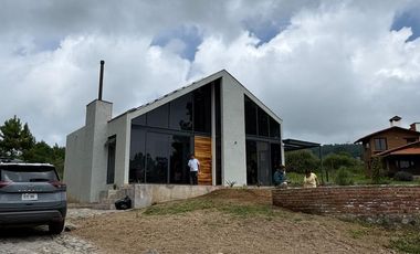 EXCELENTE CABAÑA A ESTRENAR UBICADA EN PINARES DE TAPALPA