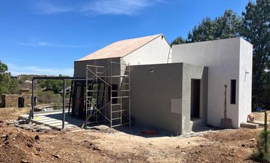 EXCELENTE CABAÑA A ESTRENAR UBICADA EN PINARES DE TAPALPA
