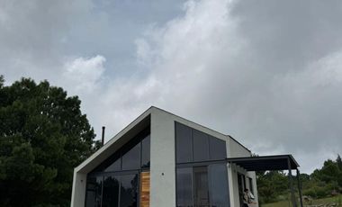 EXCELENTE CABAÑA A ESTRENAR UBICADA EN PINARES DE TAPALPA