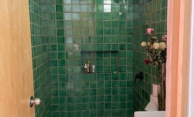 Departamento en planta baja dentro de casa catalogada