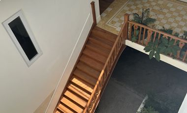 Departamento en planta baja dentro de casa catalogada