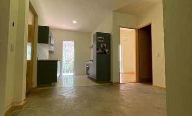 Departamento en planta baja dentro de casa catalogada