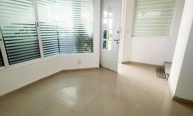 Casa en venta en Calle cerrada en la Florida