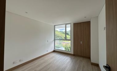 APARTAMENTO EN ARRIENDO EN AV ALBERTO MENDOZA/MANIZALES
