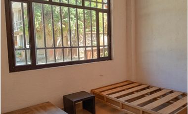 CASA EN RENTA SEMI AMUEBLADA EN VALLE DE BRAVO