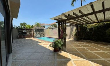Vendo casa Entre Lagos Samborondon
