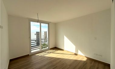 Venta de casa en urb. PortoManta sector sur vía San Mateo a estrenar.