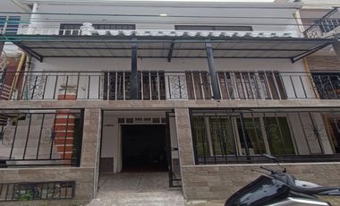 Se Vende Casa En Ciudad Córdoba De Tres Pisos Independientes