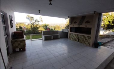 OPORTUNIDAD QUE NO PODES PERDERTE SE VENDE CASA SE ESCUCHAN OFERTAS