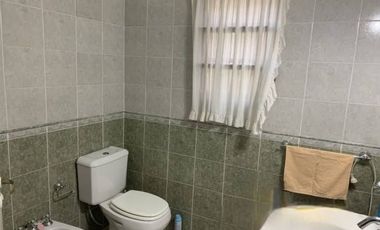 CASA EN VENTA BARRIO LA QUINTA( ACEPTA PERMUTA DTO MENOR EN VCP)