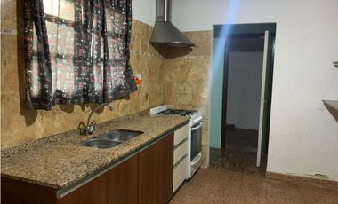 CASA EN VENTA BARRIO LA QUINTA( ACEPTA PERMUTA DTO MENOR EN VCP)