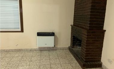 CASA EN VENTA BARRIO LA QUINTA( ACEPTA PERMUTA DTO MENOR EN VCP)