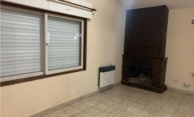 CASA EN VENTA BARRIO LA QUINTA( ACEPTA PERMUTA DTO MENOR EN VCP)