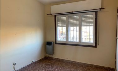 CASA EN VENTA BARRIO LA QUINTA( ACEPTA PERMUTA DTO MENOR EN VCP)