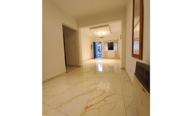 CASA BRUSELAS CASI VENEZUELA