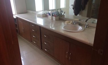 Casa en Venta o Renta en el exclusivo frac. Los Encinos
