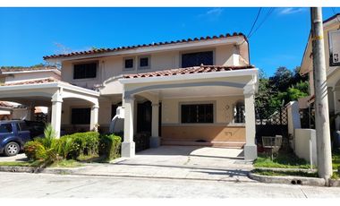 Casa en Alquiler en Albrook # 2054 cad
