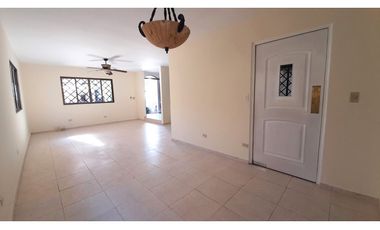 Casa en Alquiler en Albrook # 2054 cad