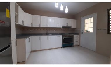Casa en Alquiler en Albrook # 2054 cad