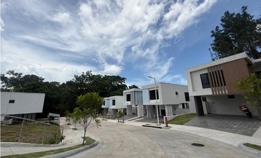 SEA CONFIABLE VENDE CASA PROYECTO ALBROOK 9 3RECAMARAS