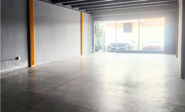 ALQUILO LOCAL COMERCIAL EN BRISAS DEL GOLF PB (20)