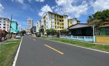 PARQUE LEFEVRE / 900M2 / TERRENO COMERCIAL / CON CASA