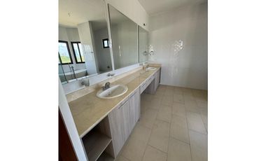 COSTA SUR / RESIDENCIAL EL DORAL / 392M2 / 4 HABITACIONES