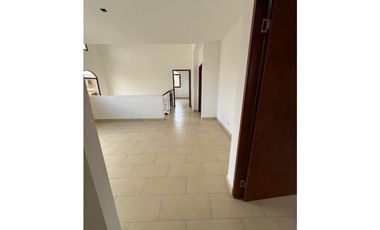 COSTA SUR / RESIDENCIAL EL DORAL / 392M2 / 4 HABITACIONES