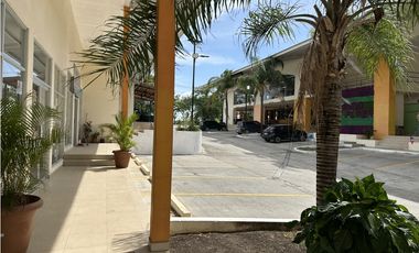 Venta de Local Comercial en Plaza Coronado