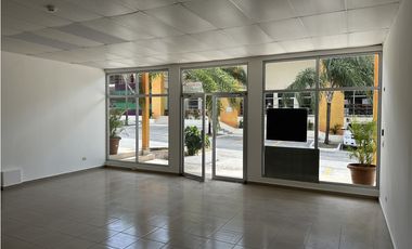 Venta de Local Comercial en Plaza Coronado
