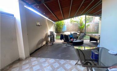 Venta de CASA REMODELADA en BRISAS DEL GOLF- MLS 21903