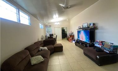 Venta de CASA REMODELADA en BRISAS DEL GOLF- MLS 21903