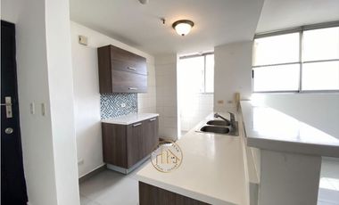 Venta de Apartamento en EL CARMEN en PH TRIO a pasos del Metro