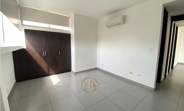 Venta de Apartamento en EL CARMEN en PH TRIO a pasos del Metro
