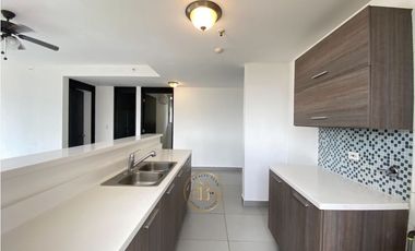 Venta de Apartamento en EL CARMEN en PH TRIO a pasos del Metro