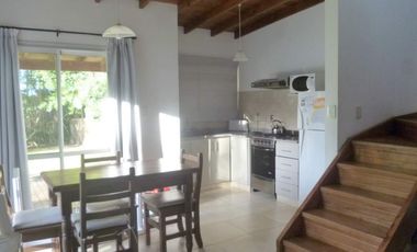 DUPLEX CON JARDÍN DENTRO DEL JAGÜEL