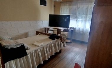 Casa con Departamento en venta en Quilmes Oeste