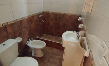 Casa con Departamento en venta en Quilmes Oeste