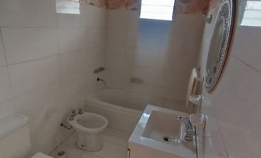 Casa con Departamento en venta en Quilmes Oeste