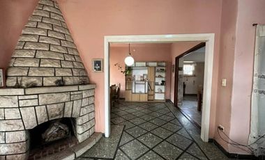 Casa con Departamento en venta en Quilmes Oeste