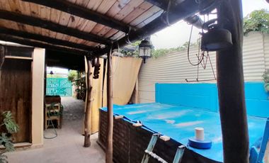 VENTA DE CASA MAS SALON. CHIMBAS