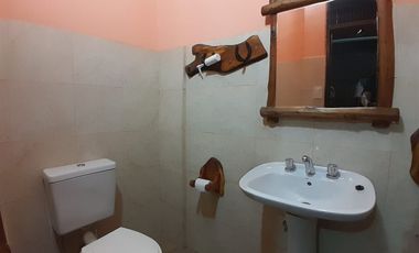 VENTA DE CASA MAS SALON. CHIMBAS
