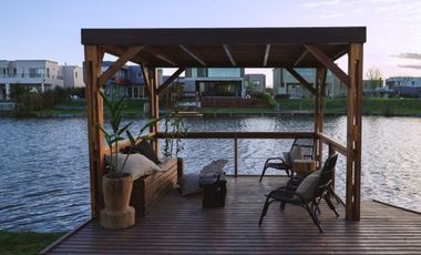 Venta Casa Vista a la Laguna Puertos Escobar