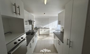 Casa en Venta en Avenida Las Perdices con los presidentes
