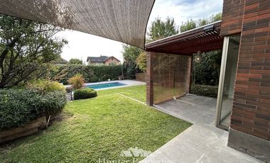 Casa en Venta en Avenida Las Perdices con los presidentes