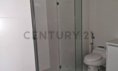 Venta Suite de Estreno en Edificio Torre Millenium