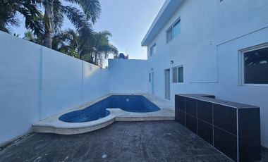 Casa en Venta sobre Avenida Principal – Ciudad Caucel