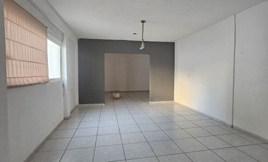 Casa en Venta sobre Avenida Principal – Ciudad Caucel